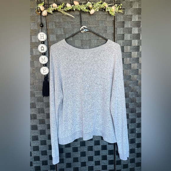 Woman’s So Twist Front Sweater Size XXL - Picture 2 of 5